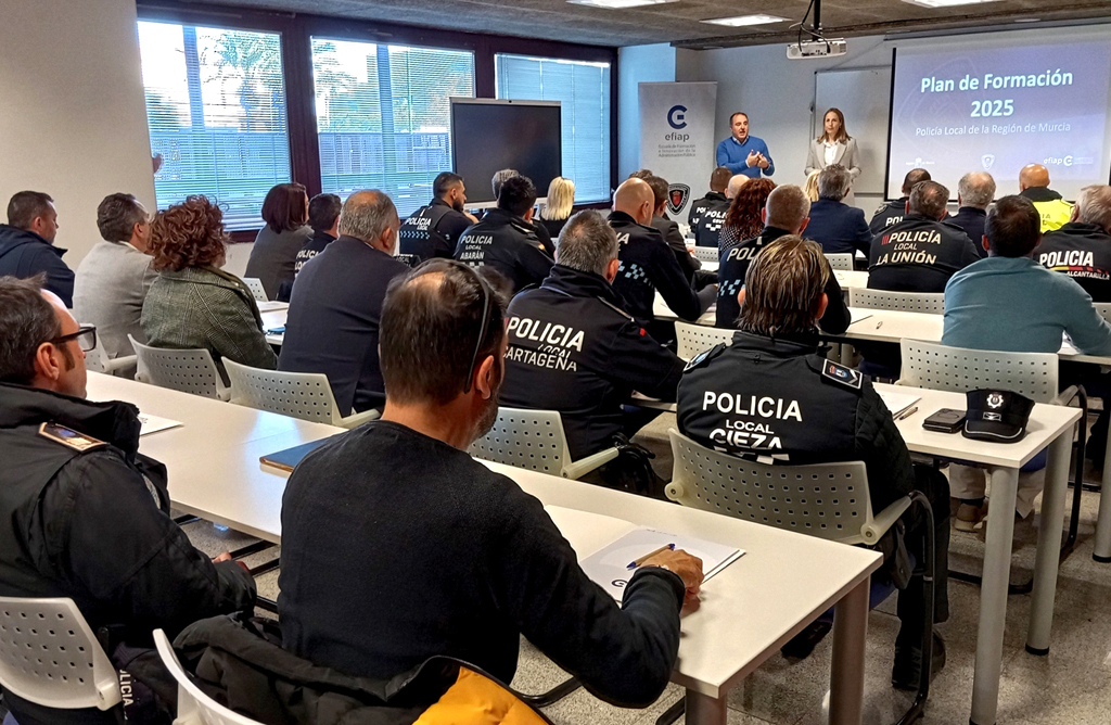 Los agentes de Policía Local de la Región se formarán en ciberviolencia de género en 2025